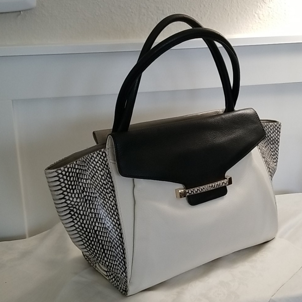 Vince Camuto